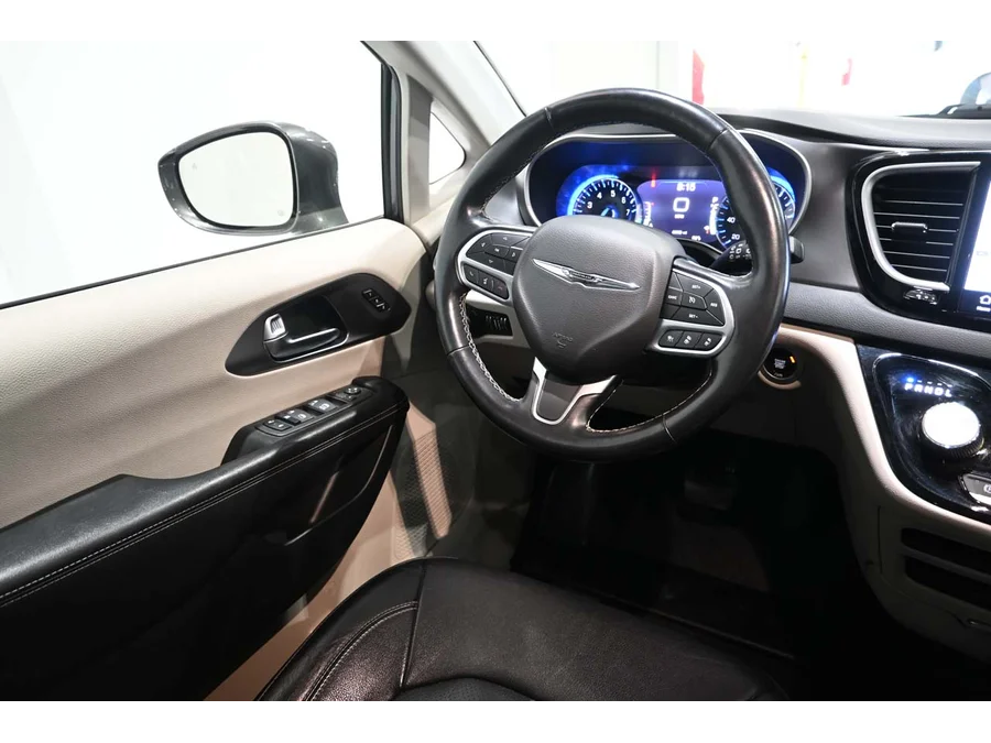 Used 2022 GRAY Chrysler Touring L Mobility Handicap Van image 23