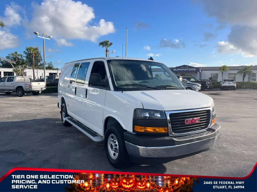 Used 2025 Summit White GMC Work Van image 3