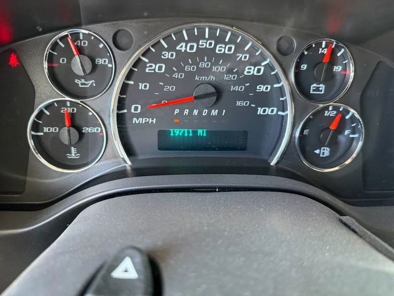Used 2018 SUMMIT WHITE Chevrolet VAN 159" image 9