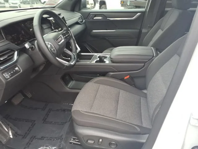 Used 2025 Summit White GMC Elevation image 12
