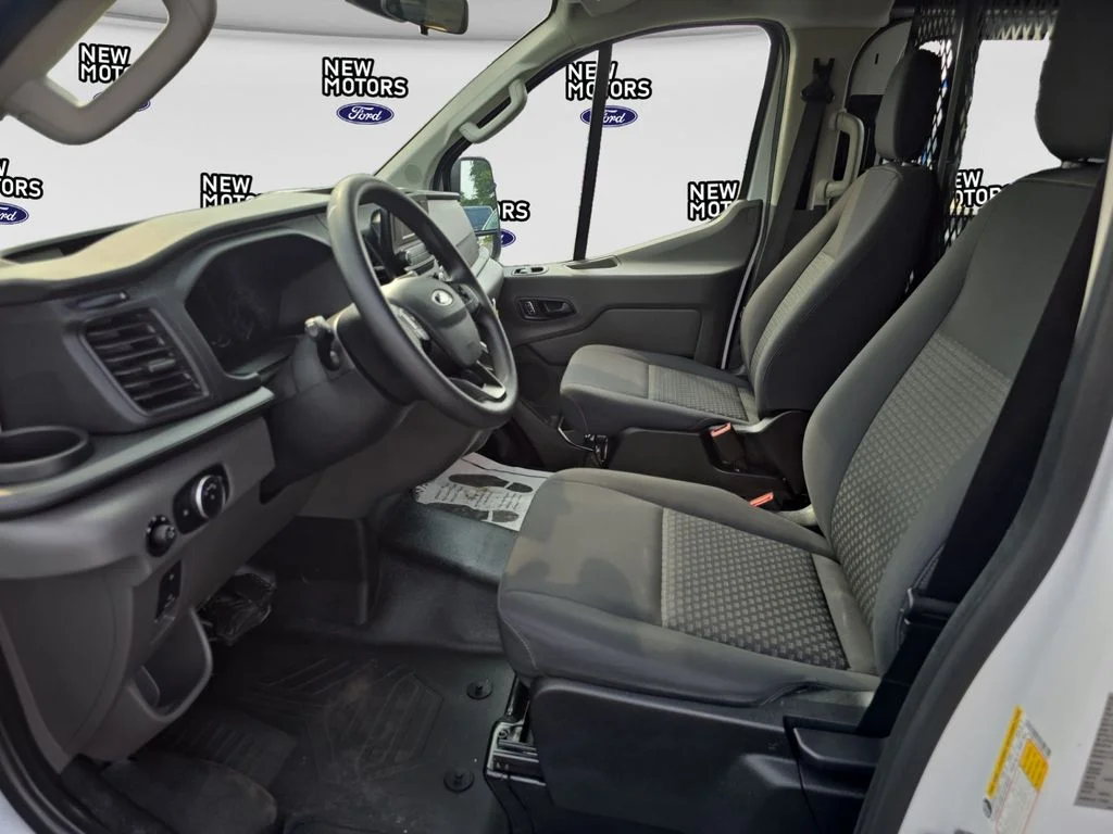 Used 2024 Oxford White Ford Base image 7
