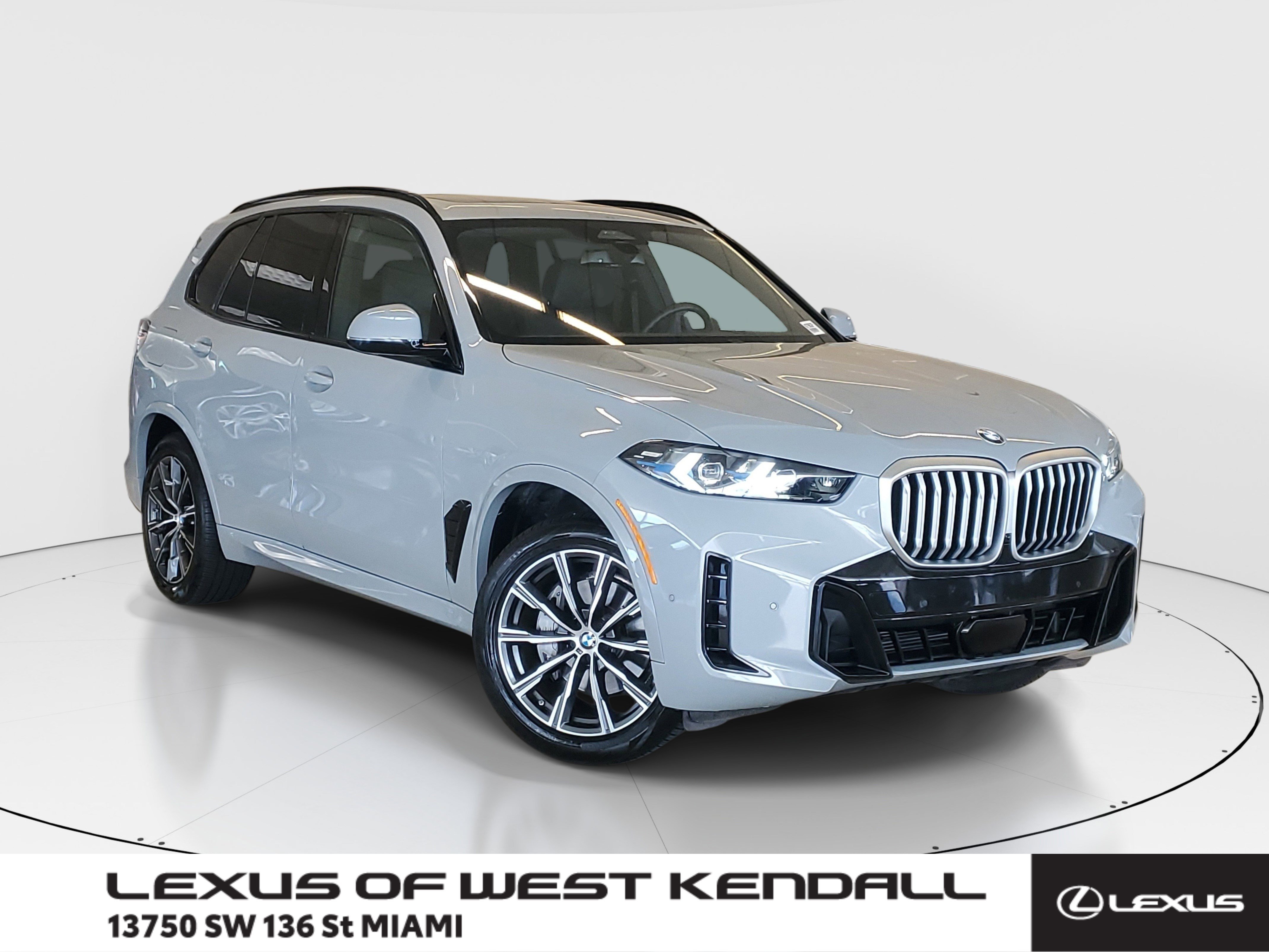 2026 BMW X5 sDrive40i's photo