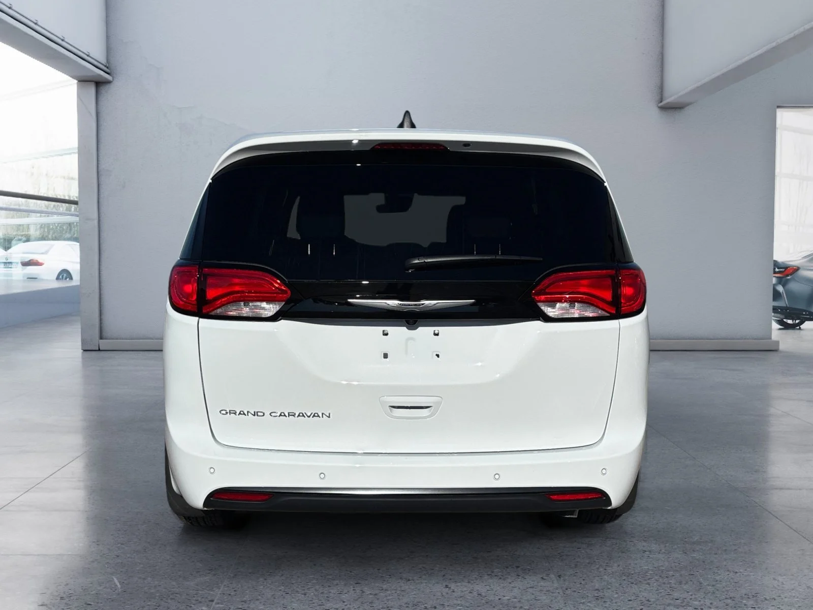 New 2027 BRIGHT WHITE Chrysler SXT image 4