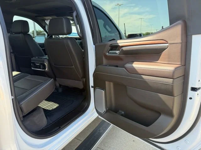 Used 2024 White Frost Tricoat GMC Denali image 44