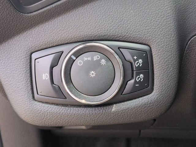 Used 2014 Gray Ford SE image 18