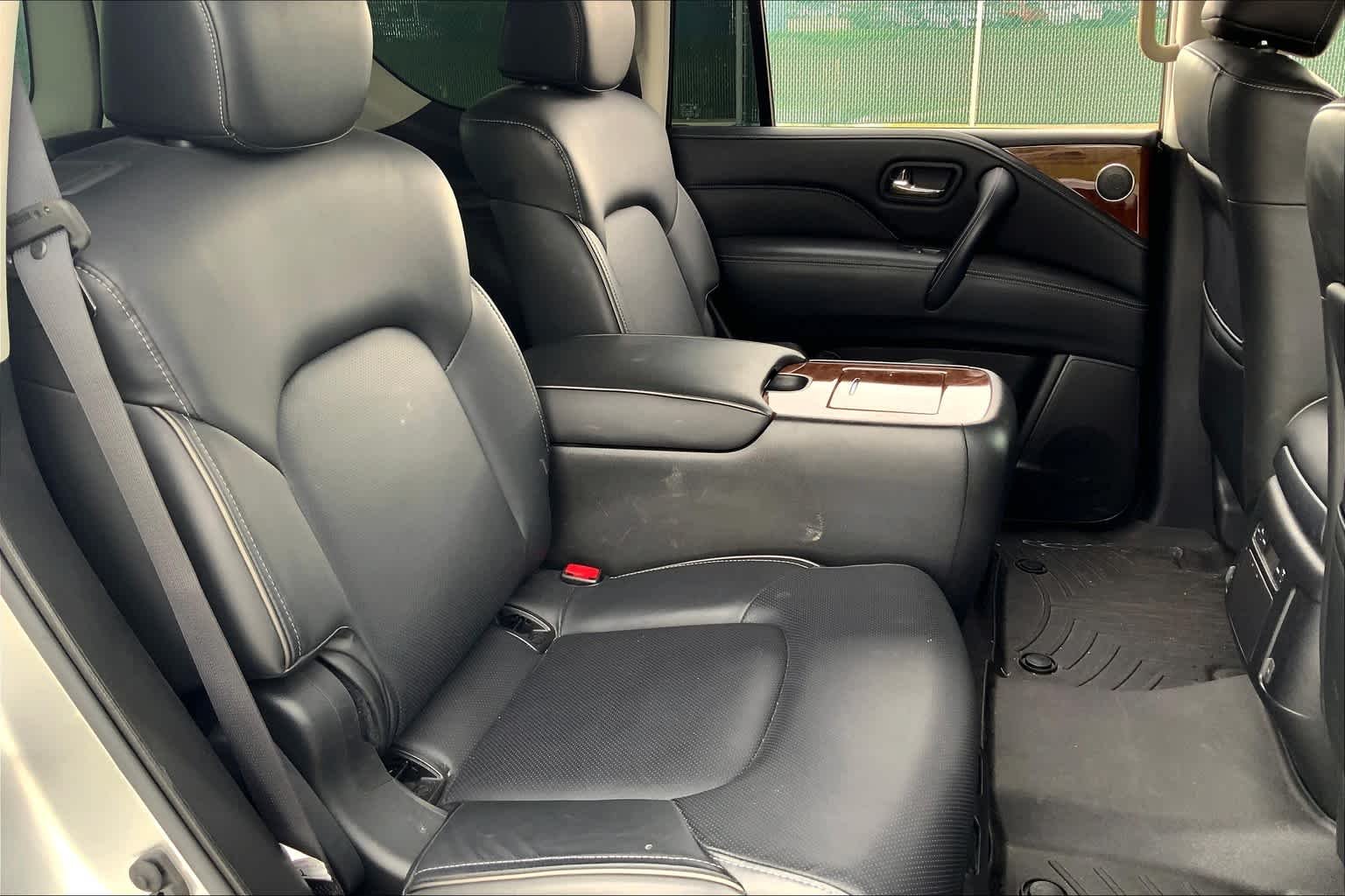 Used 2019 Liquid Platinum INFINITI LUXE image 20
