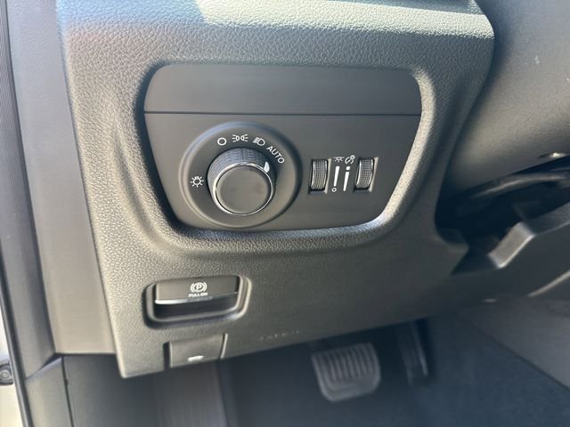 New 2026 Silver Jeep Laredo Altitude image 32
