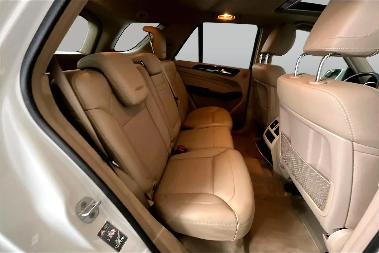 Used 2012 Arctic White Mercedes-Benz ML 350 image 20