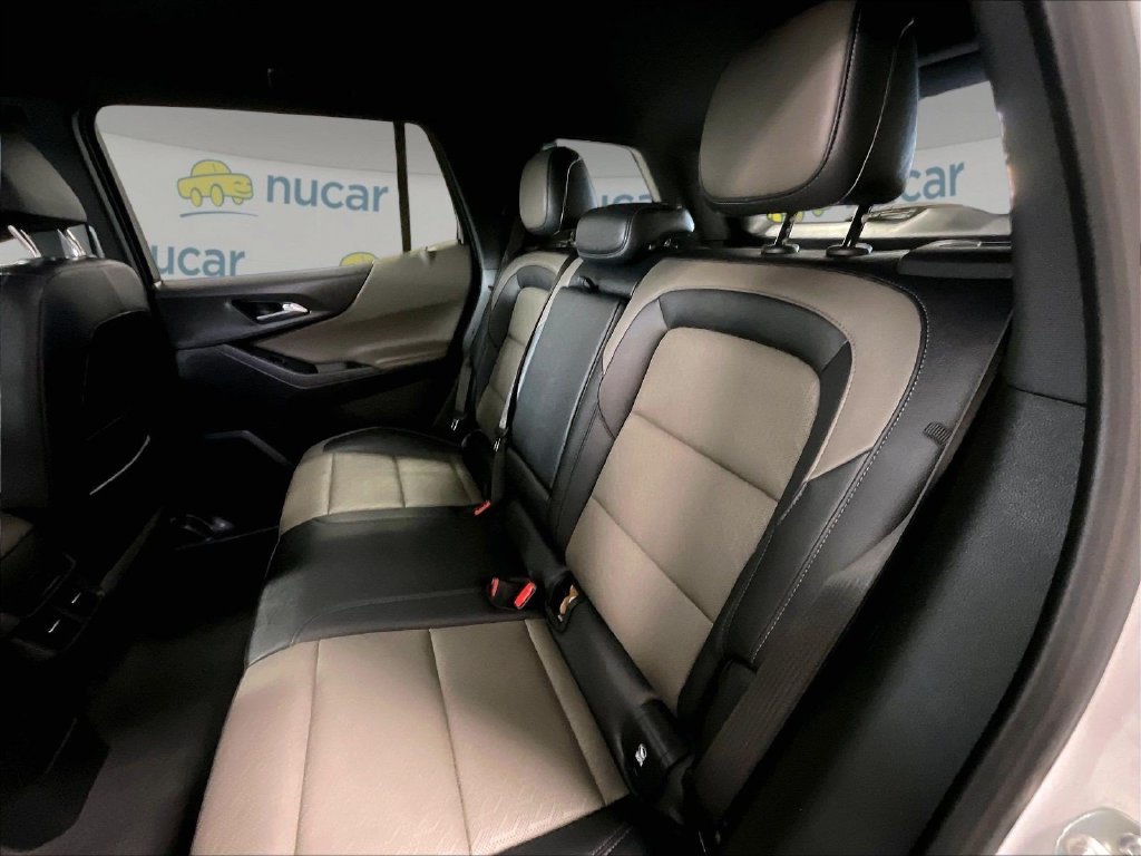 Used 2025 White Chevrolet LT image 15