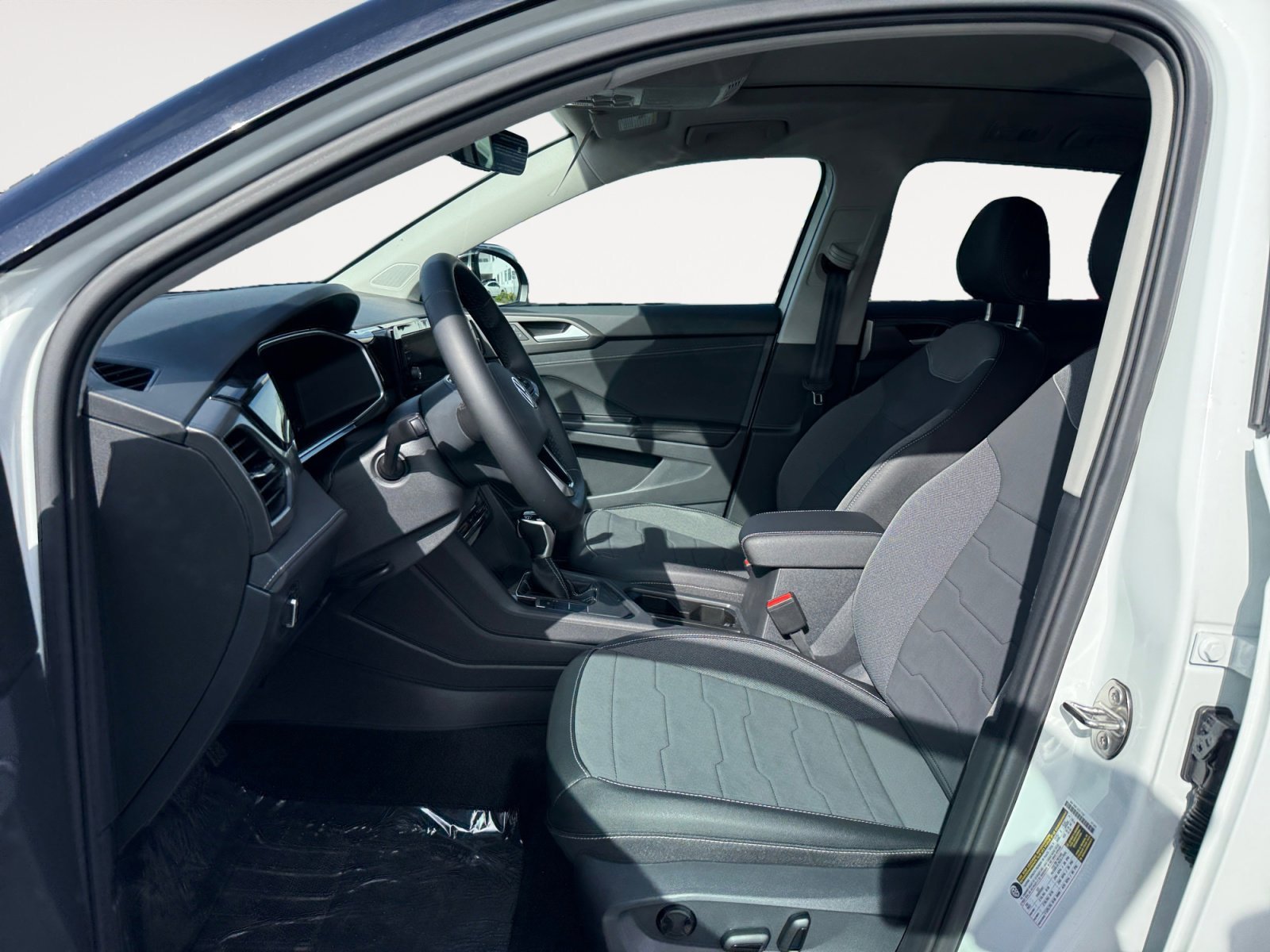 New 2026 White  Black Volkswagen SE Black image 10