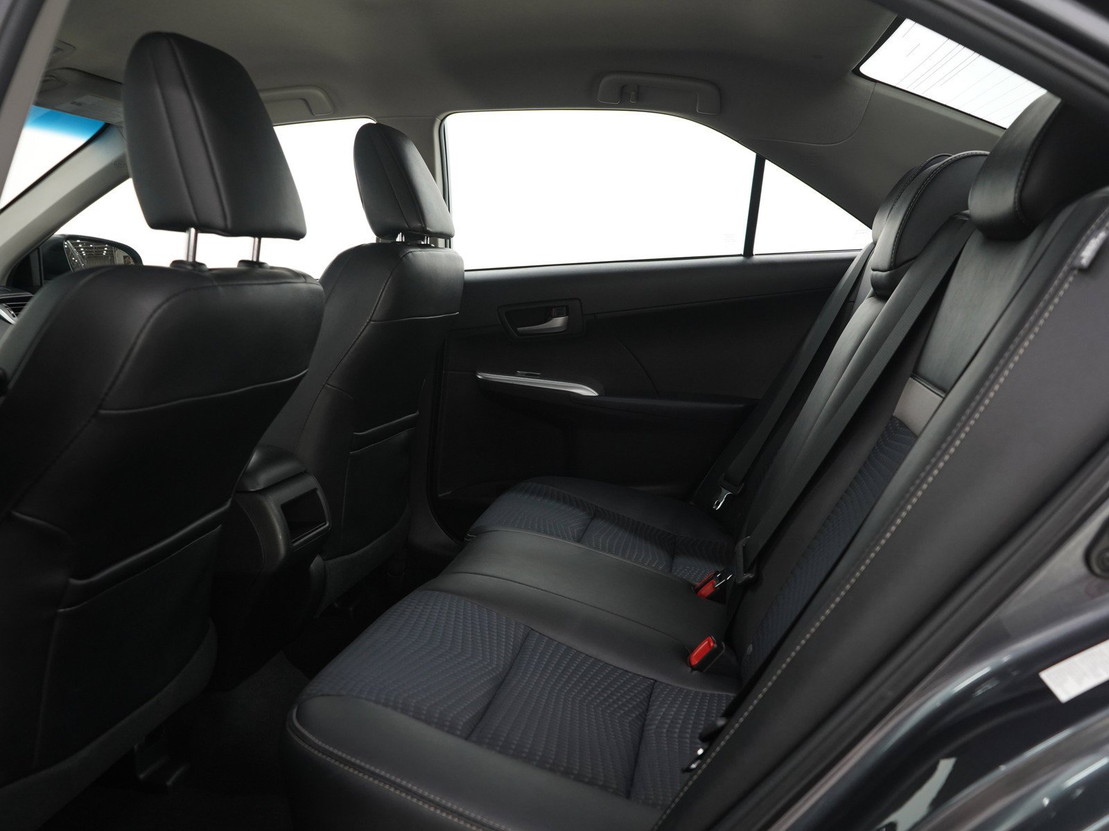 Used 2012 Magnetic Gray Metallic Toyota SE image 13