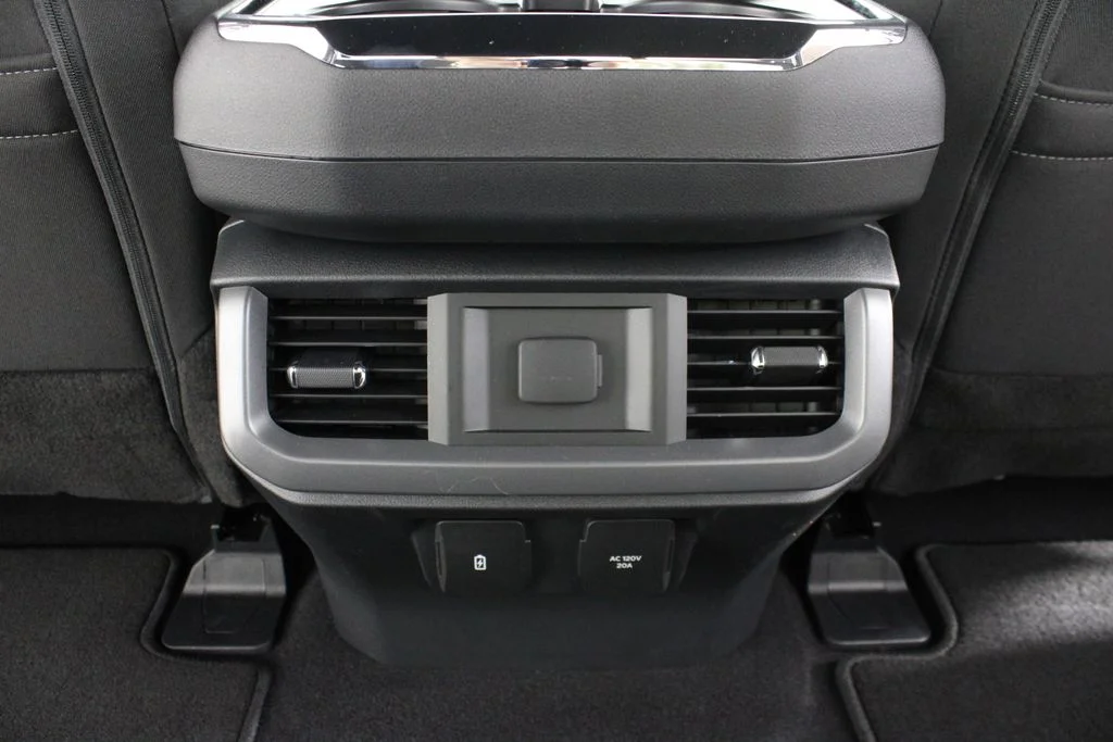 New 2026 Antimatter Blue Metallic Ford XLT image 15