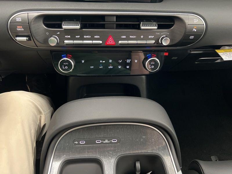 New 2026 Gray Hyundai SEL AWD image 28