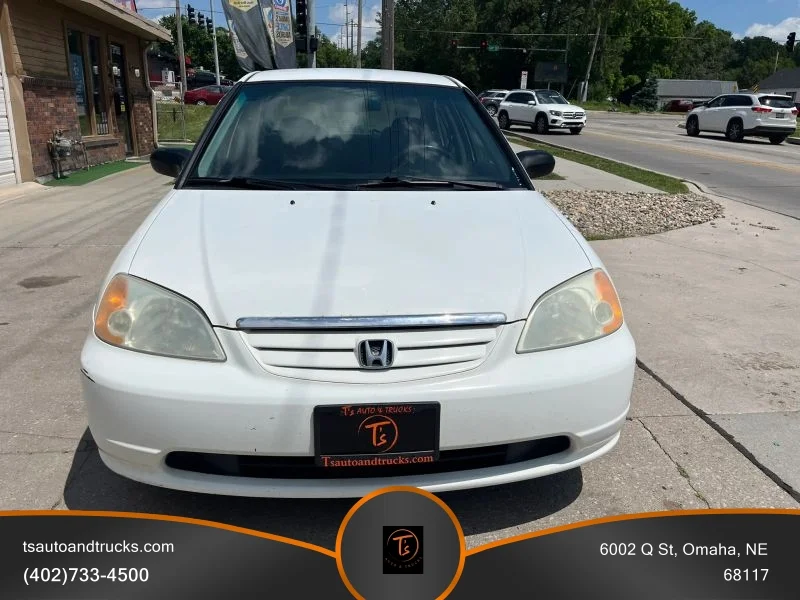Used 2001 White Honda LX Sedan 4D image 3