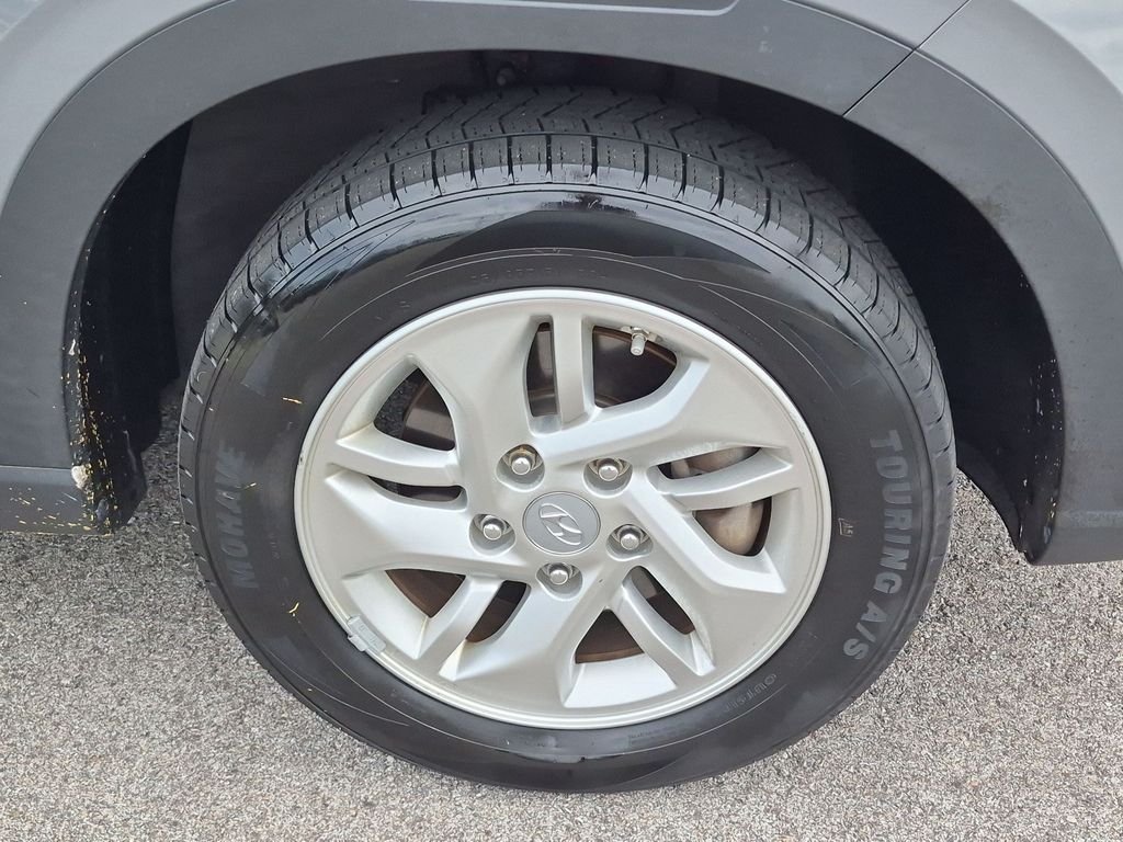 Used 2020 Gray Hyundai SEL image 9