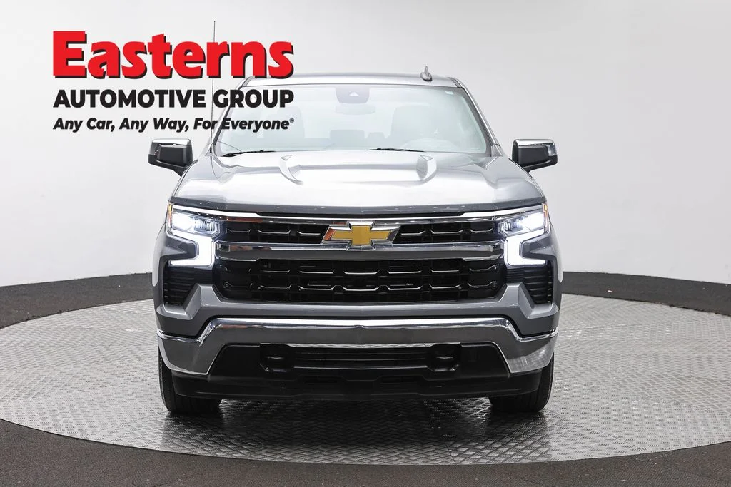 Used 2023 Gray Chevrolet LT image 2