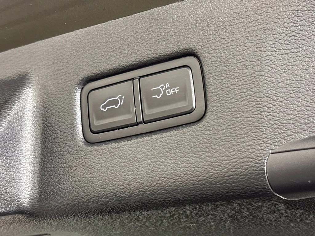 Used 2023 Green Kia EX image 25