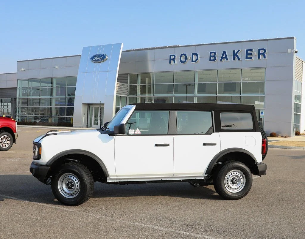 2025 Ford Bronco Base 4x4's photo