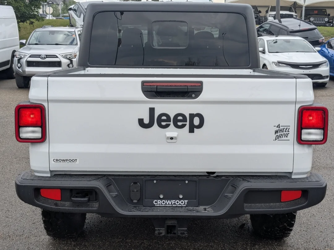 New 2026 White Jeep Willys - - 4x4 - E- Locker Rear Axle - Blk 3-Pc Freedom Top - Heated Seats - Willys Susp & More! image 7