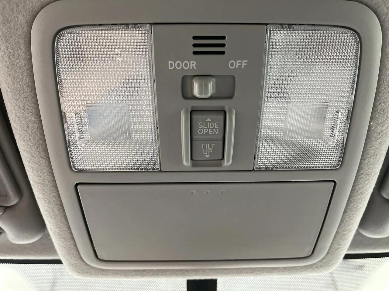 Used 2012  Toyota  image 21
