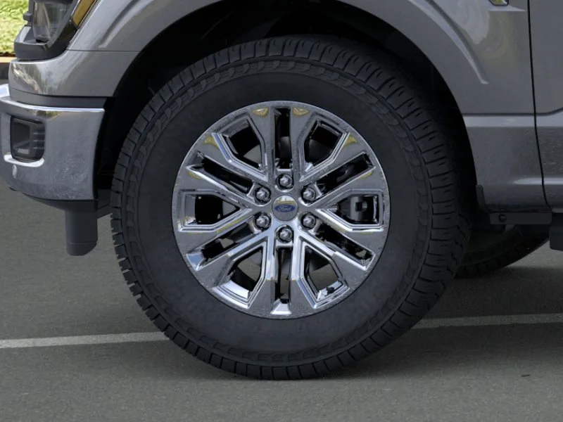 New 2026 Carbonized Gray Metallic Ford XLT image 19