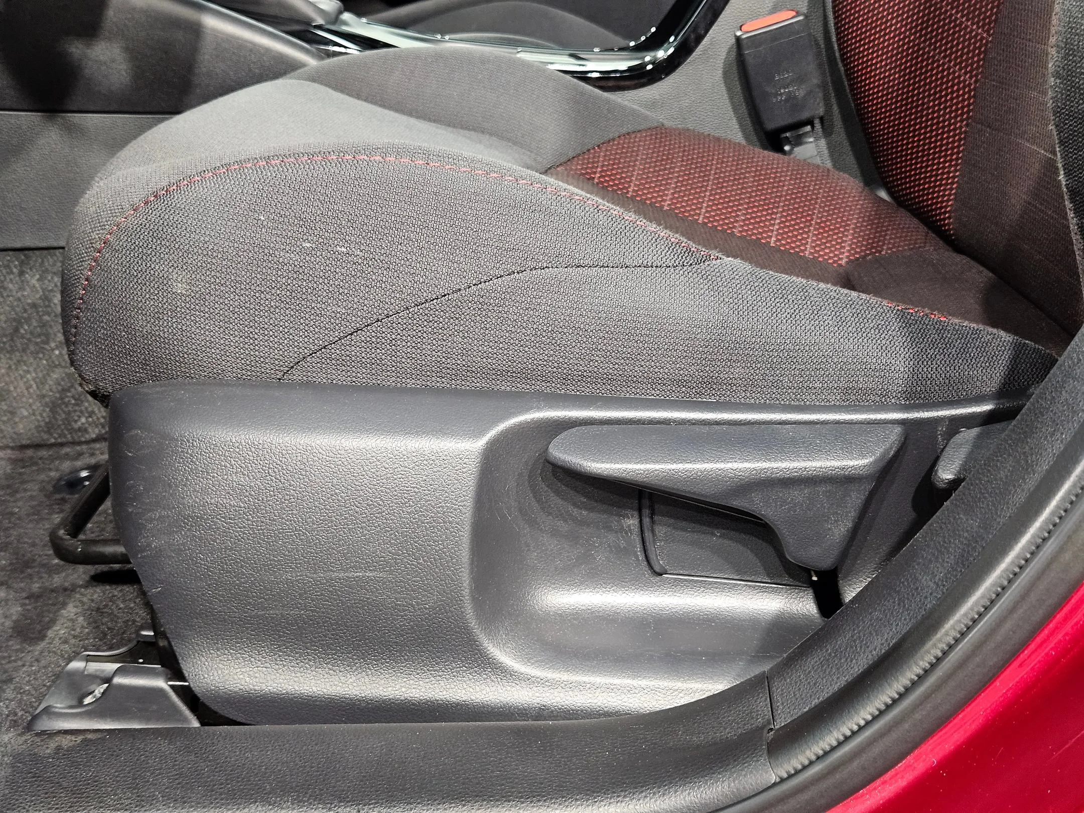 Used 2025 Ruby Flare Pearl Toyota SE image 22