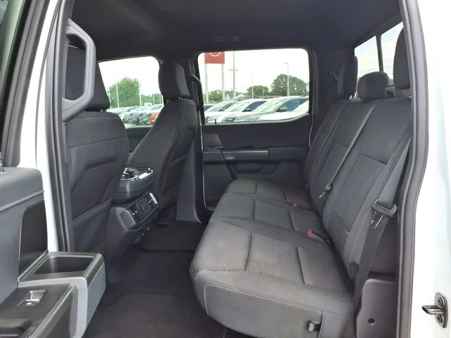 Used 2024 White Ford XLT image 11