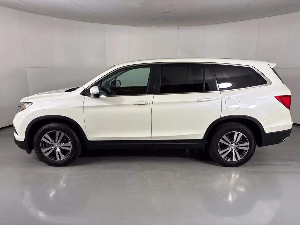Used 2017  Honda EX-L image 5