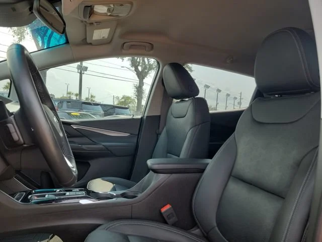 2023 Chevrolet Bolt EV 2LT - Photo 24