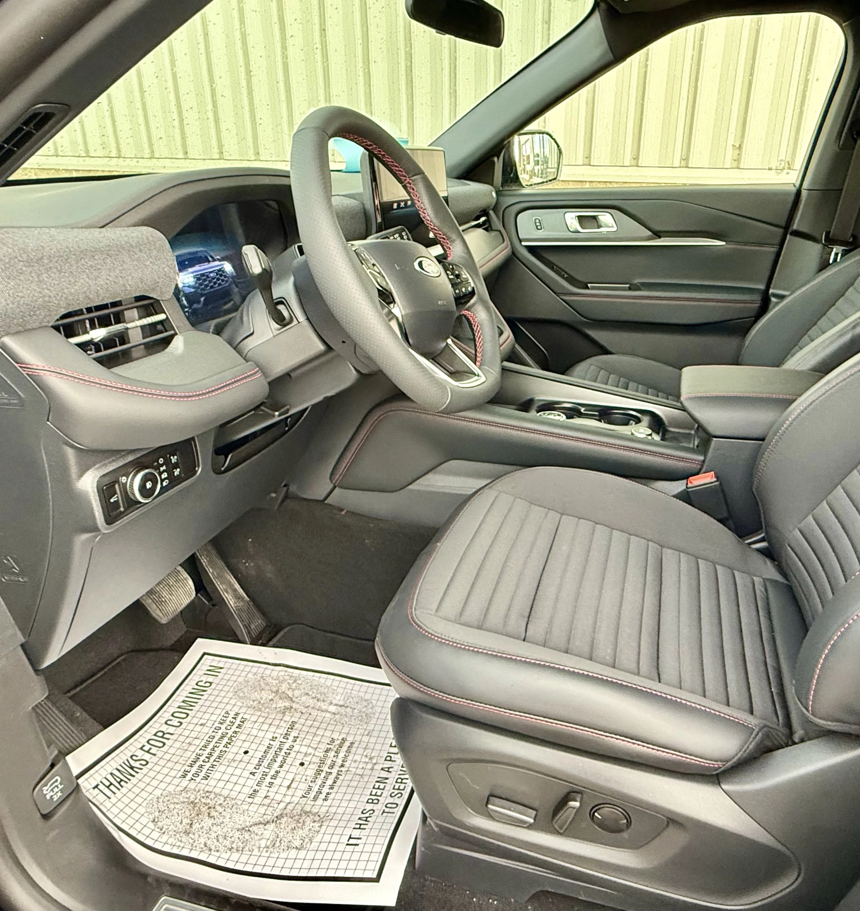 2026 Ford Explorer ST-Line - Photo 10