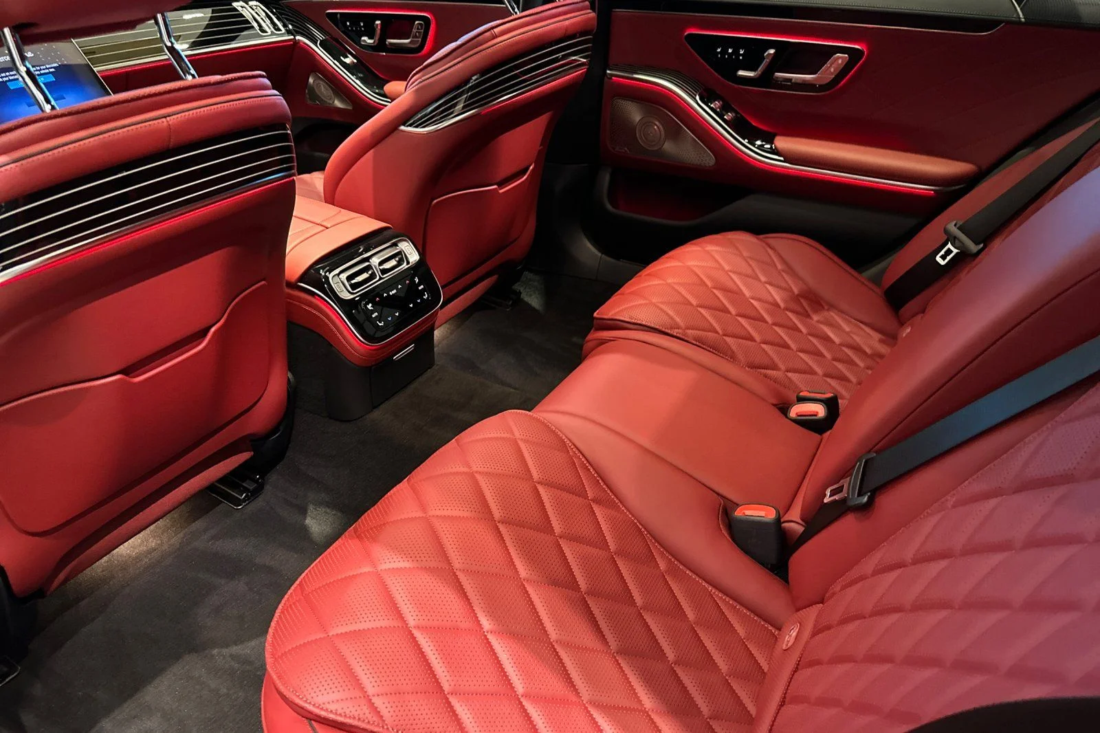 New 2026 Black Mercedes-Benz S 580 image 10