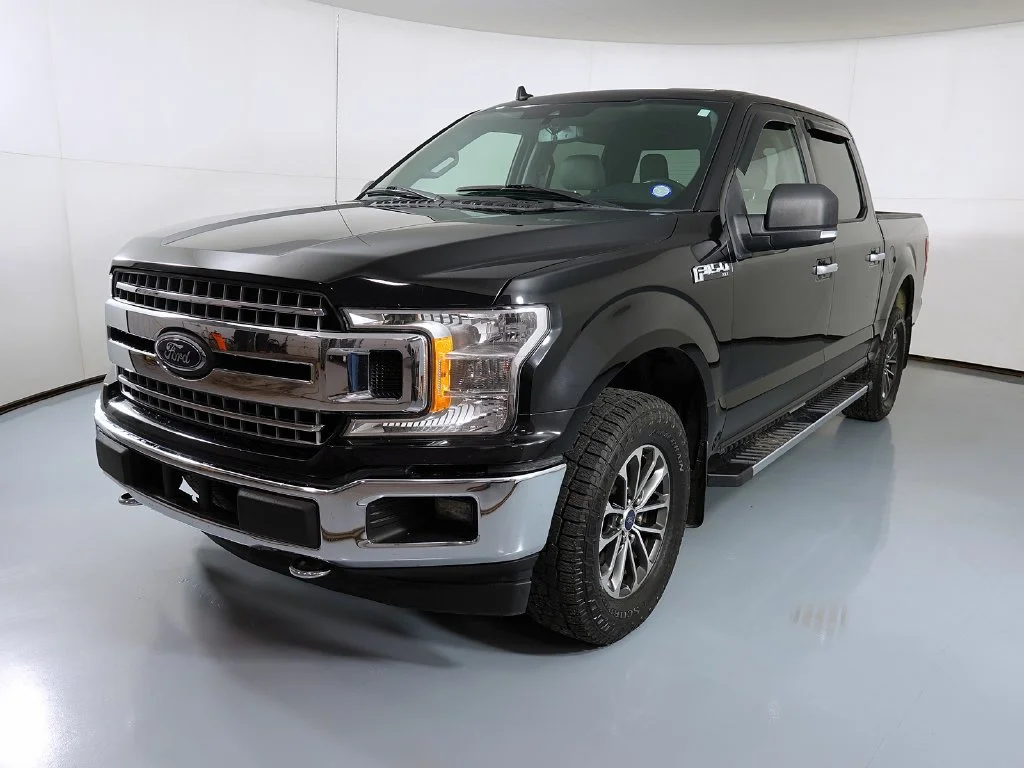 Used 2019 Black Ford XLT image 4