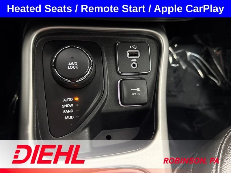 Used 2018 White Jeep Latitude image 33