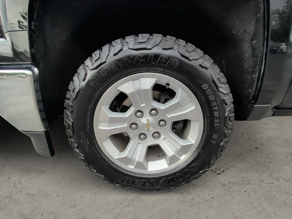 Used 2015 Black Chevrolet LT image 14
