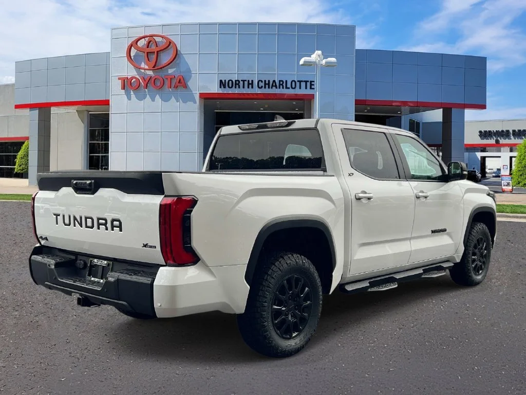 New 2026 Ice Cap Toyota SR5 image 8