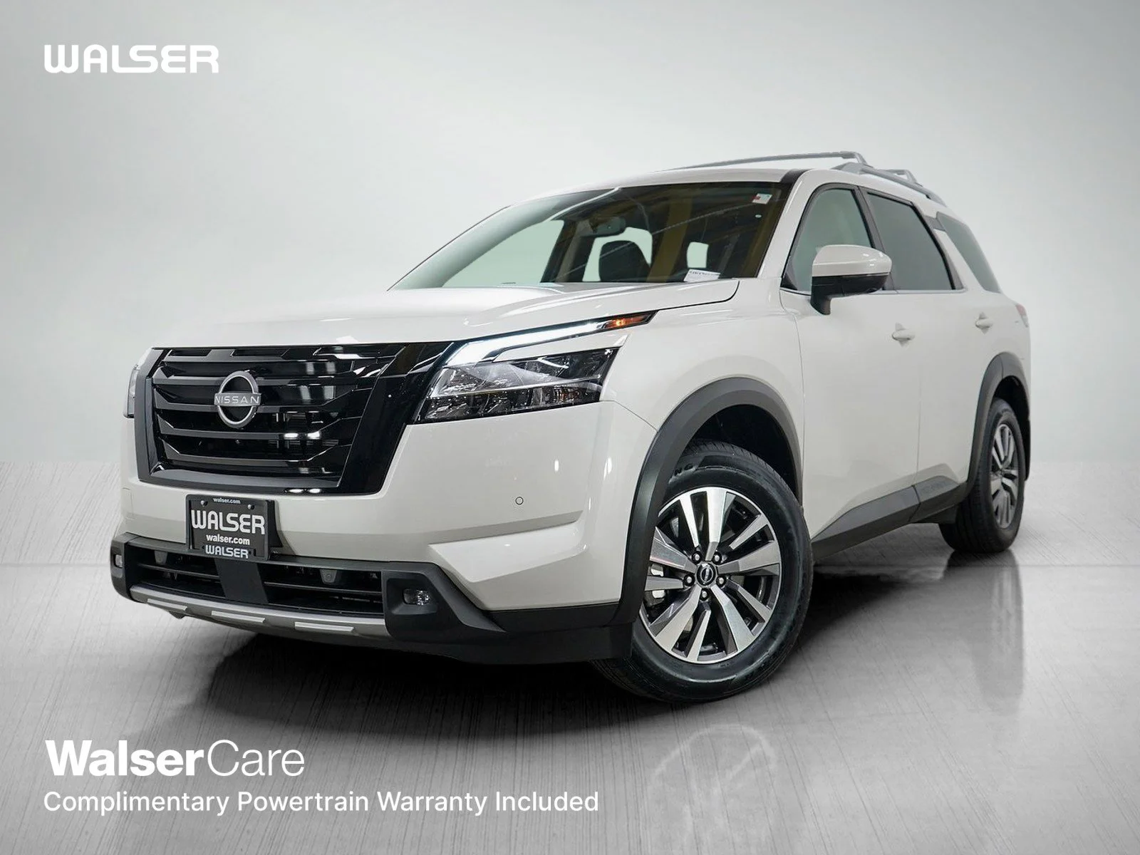 2022 Nissan Pathfinder SL 4WD's photo