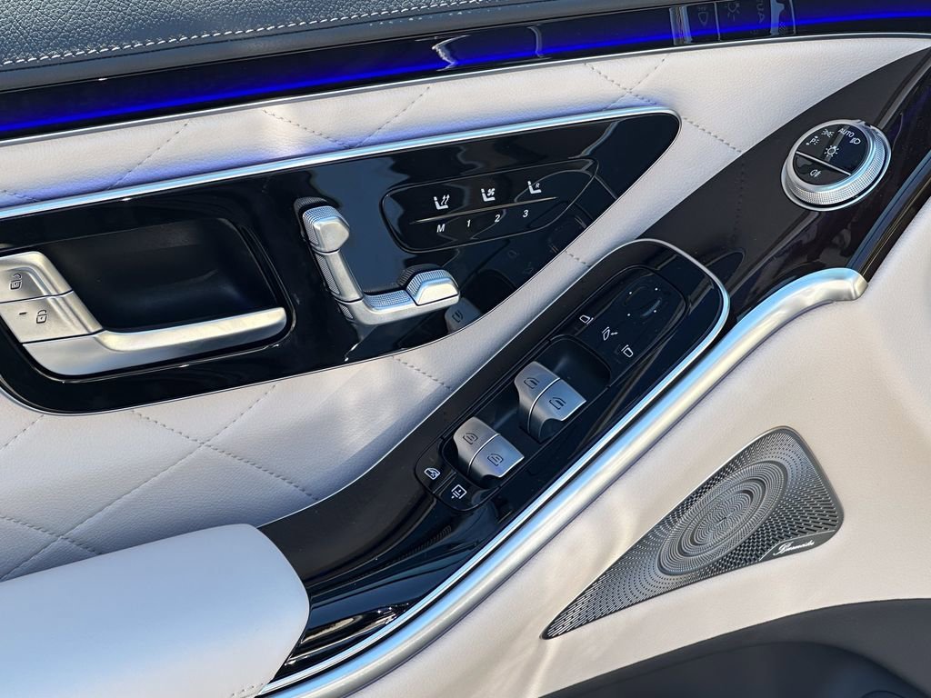 New 2026 Nautical Blue Metallic Mercedes-Benz S 580e image 12