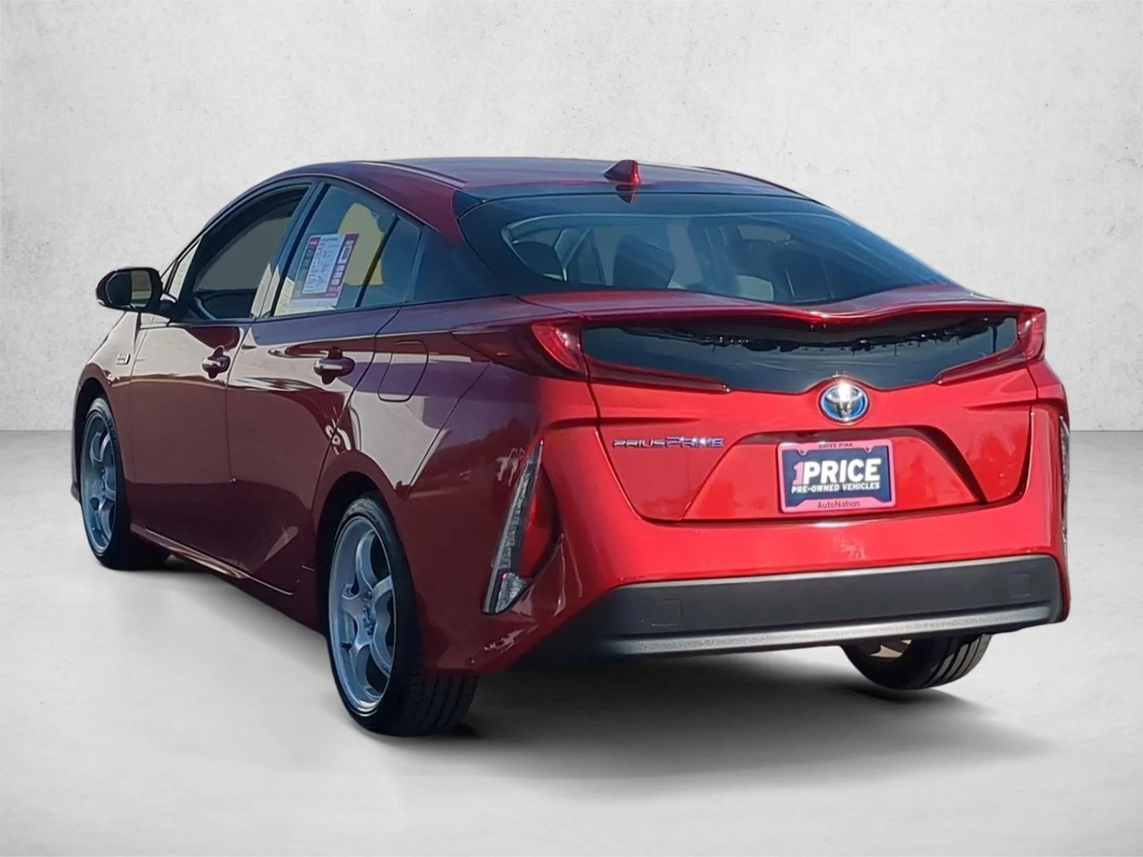 Used 2019 Hypersonic Red Toyota Premium image 8