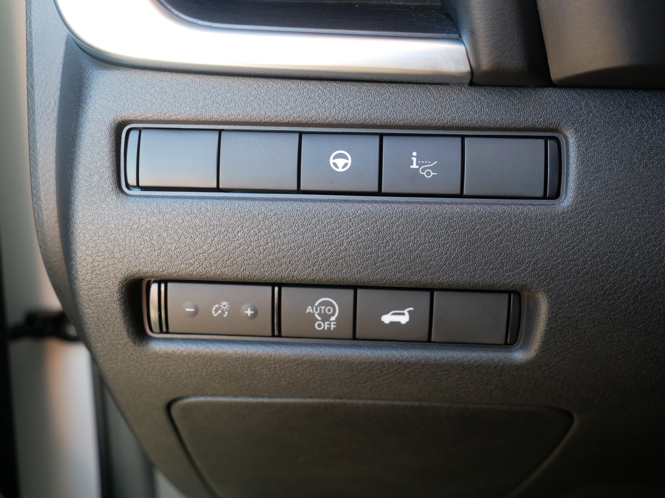 Certified Used 2023 Pearl White Tricoat Nissan Platinum image 26
