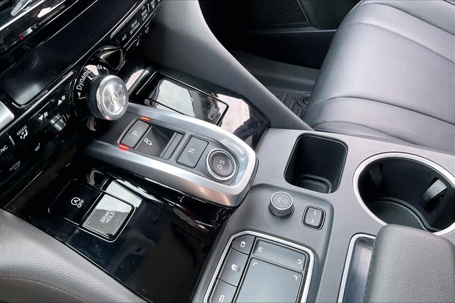 Used 2024 Liquid Carbon Metallic Acura  image 14