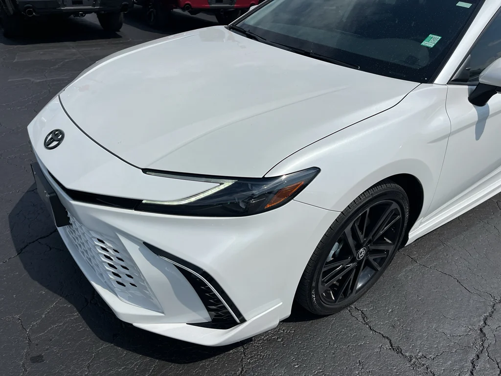 Certified Used 2025 Wind Chill Pearl Toyota XSE image 9