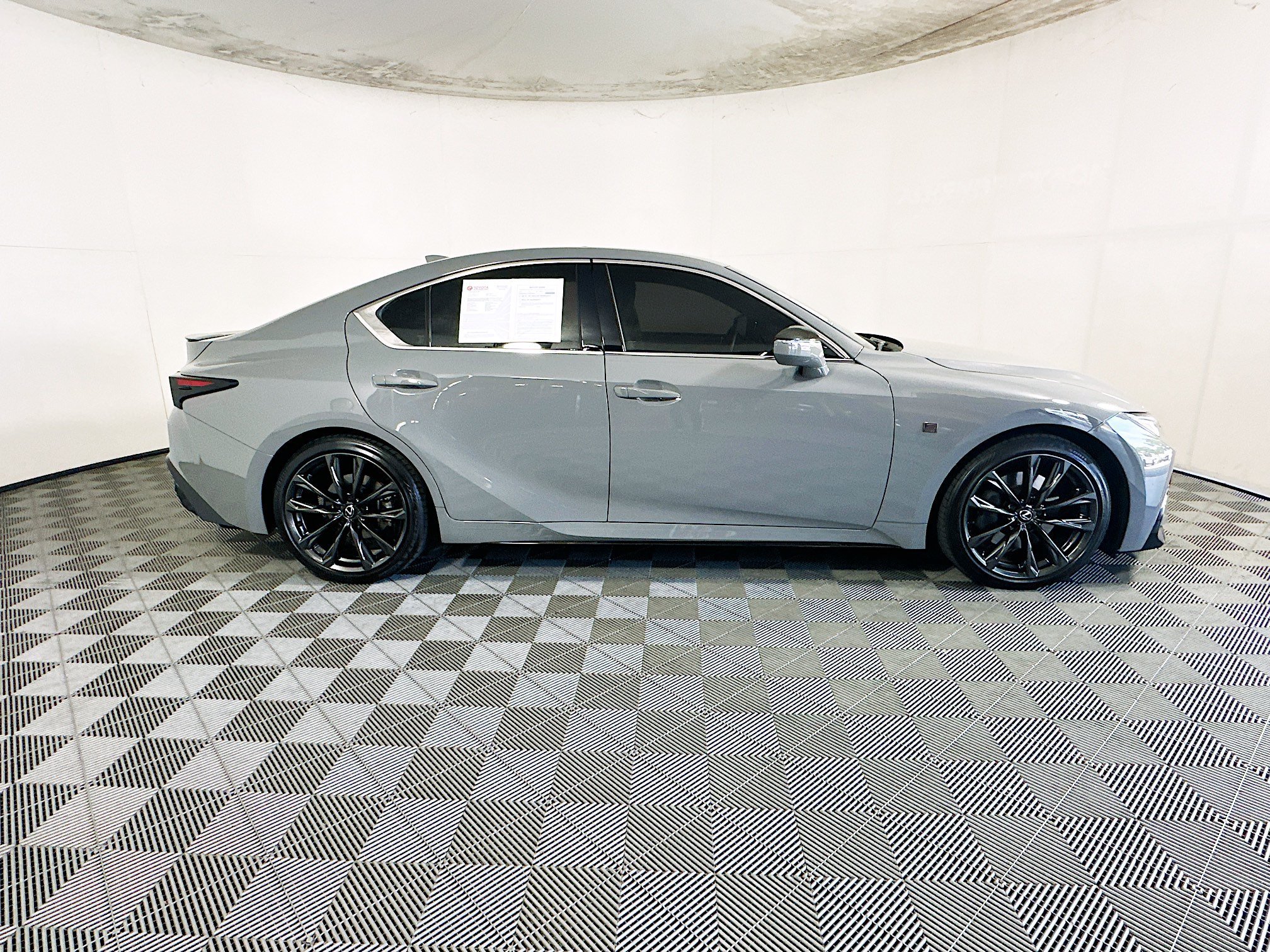 Used 2025 Incognito Lexus IS 350 F SPORT Design image 2
