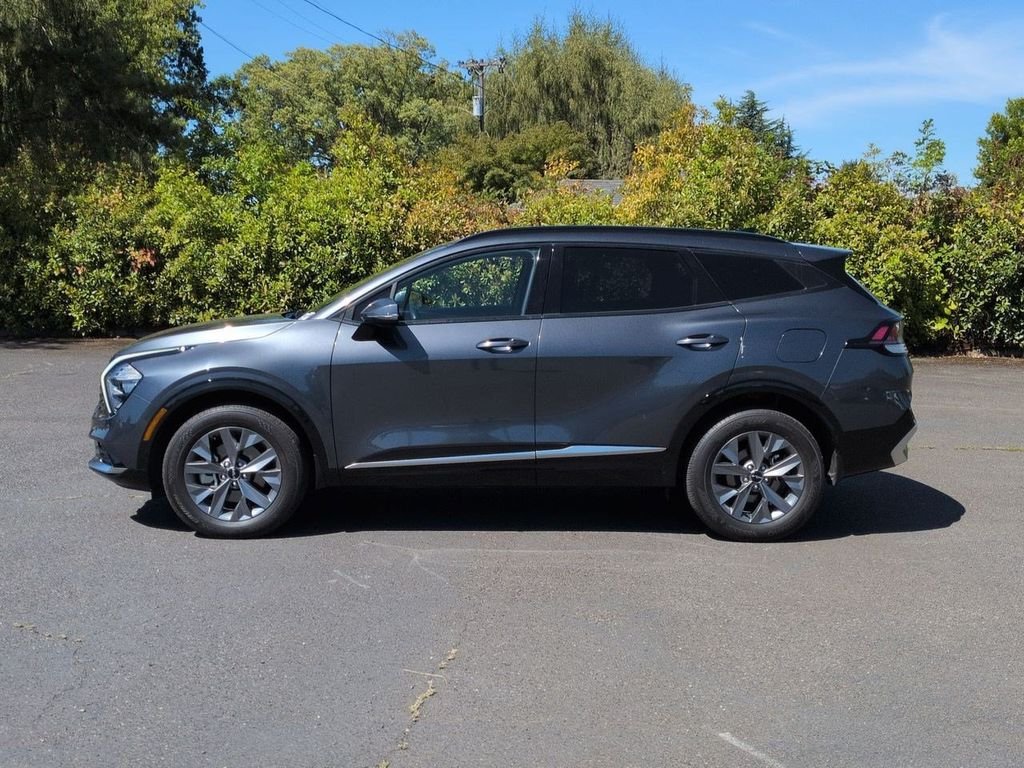 Certified Used 2023 Gravity Gray Kia SX image 2