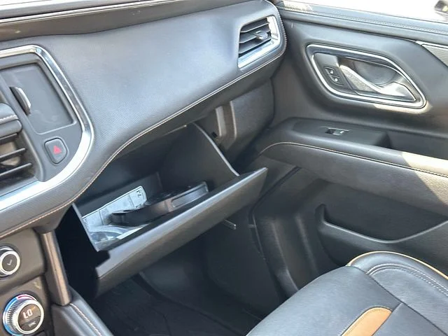 Used 2023 Black GMC AT4 image 33