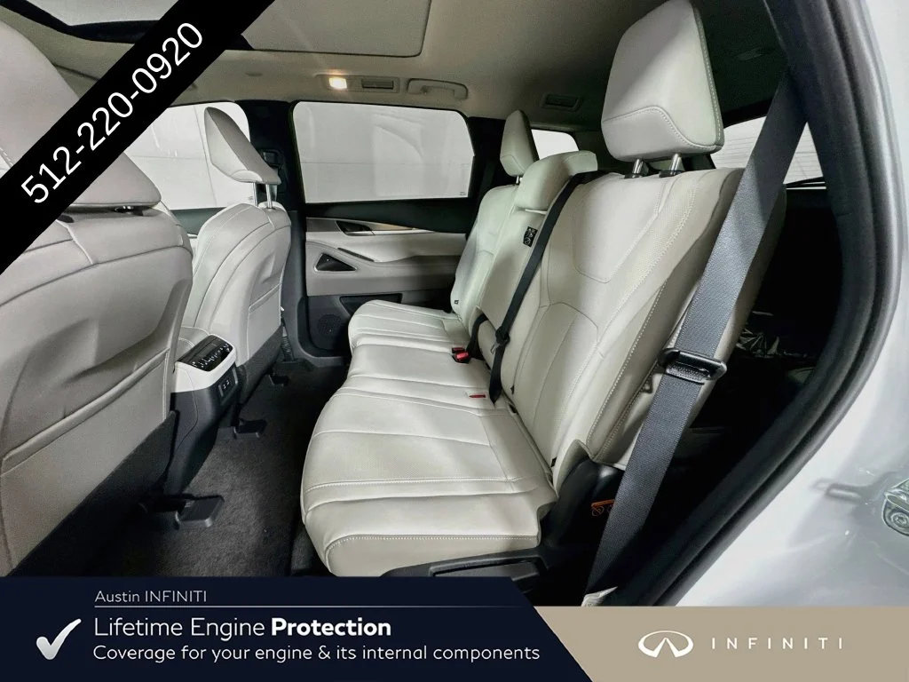 New 2027 White INFINITI LUXE image 31