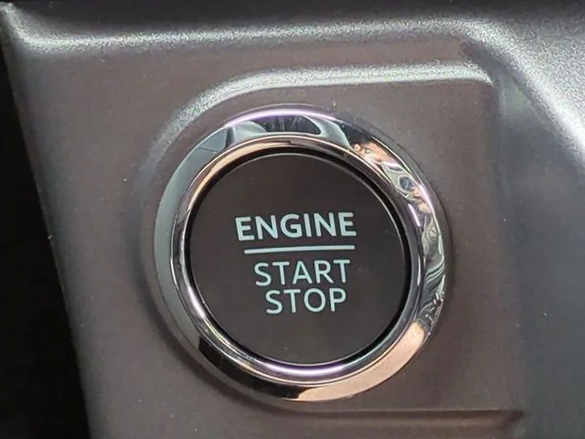 New 2026 Carbonized Gray Metallic Ford XLT image 27