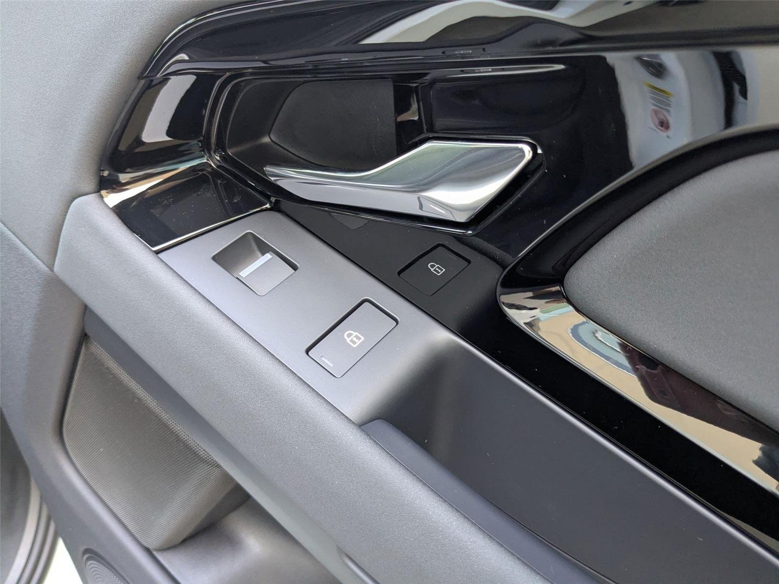 2026 Land Rover Range Rover Evoque S - Photo 30
