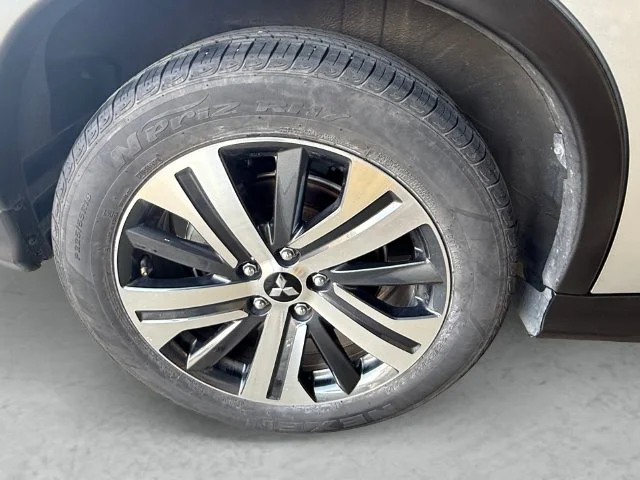 Used 2025 Blue Mitsubishi 2.0 SE image 23