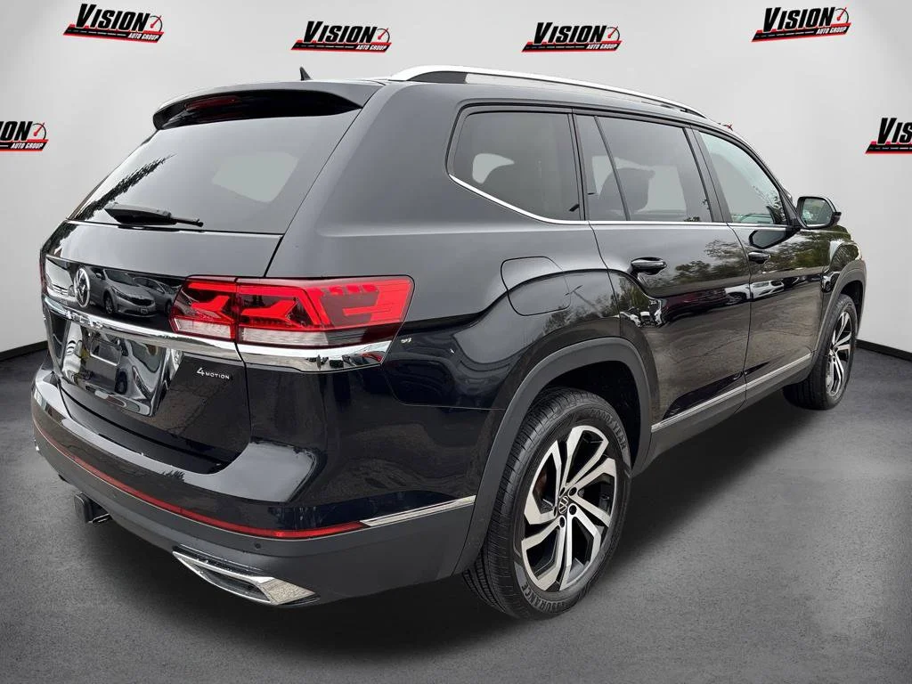 Used 2023  Volkswagen SEL image 5