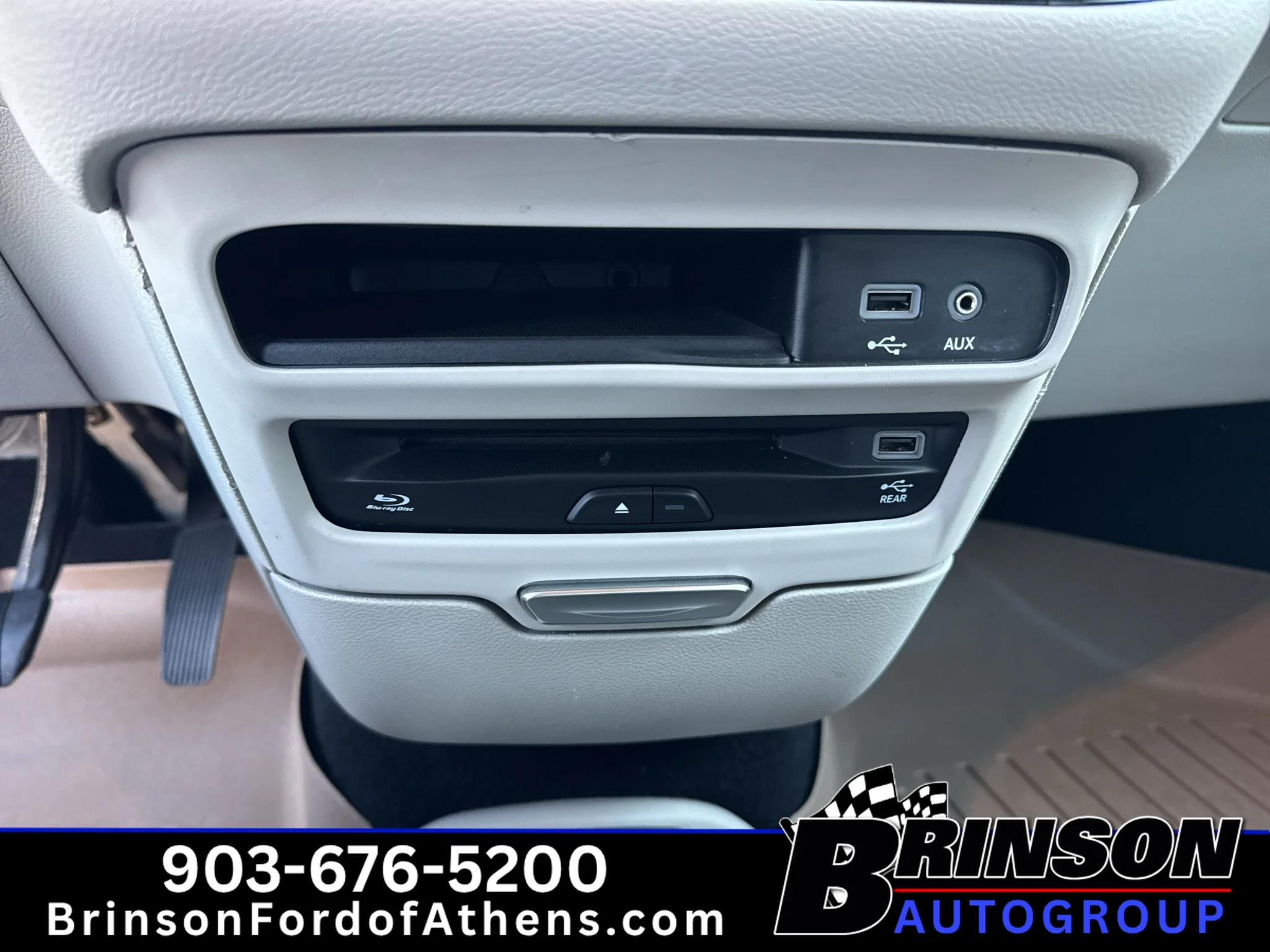 Used 2019 Brilliant Black Crystal Pearlcoat Chrysler Touring L Plus image 35